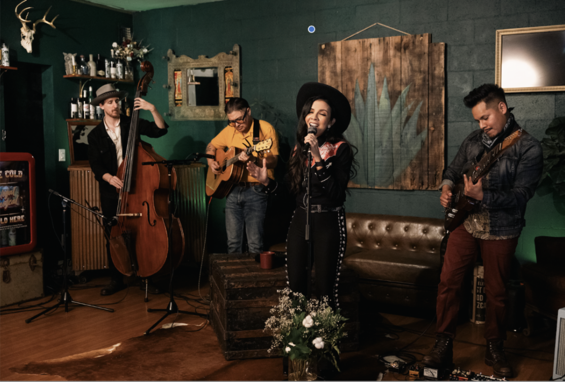 LUPITA INFANTE SINGS A PEDRO INFANTE COVER “CANTO DEL BRACERO” RELAYING ...